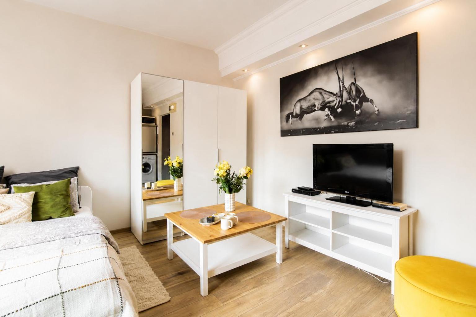 Studio Apartment