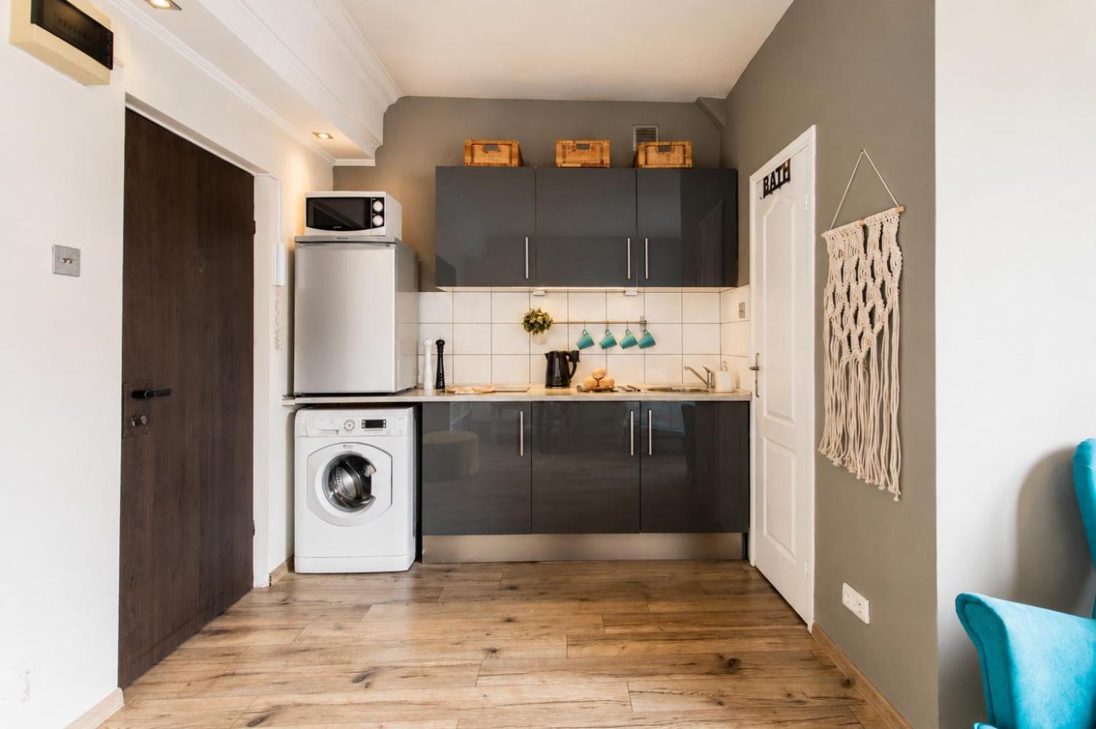 Studio Apartment