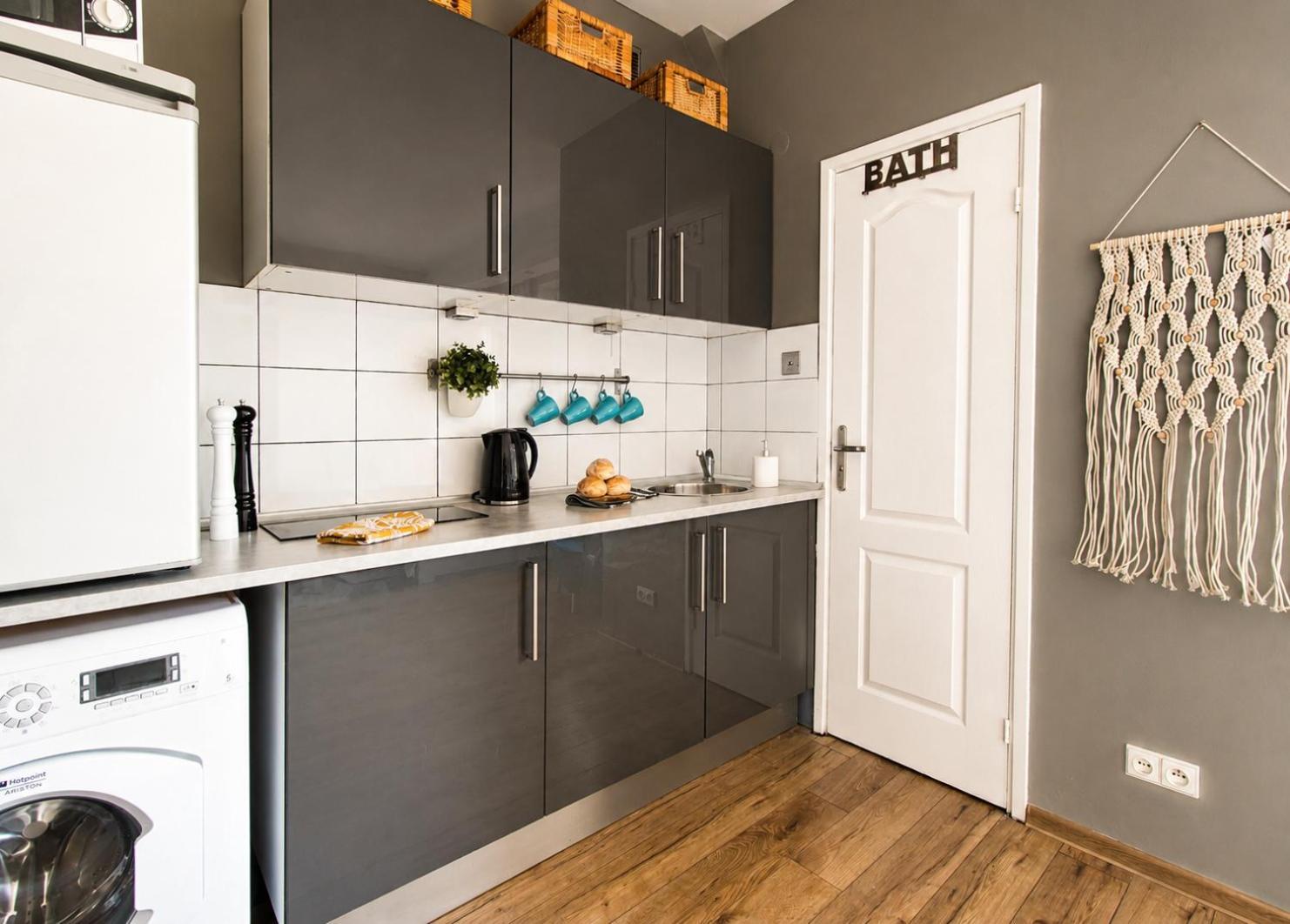 Studio Apartment