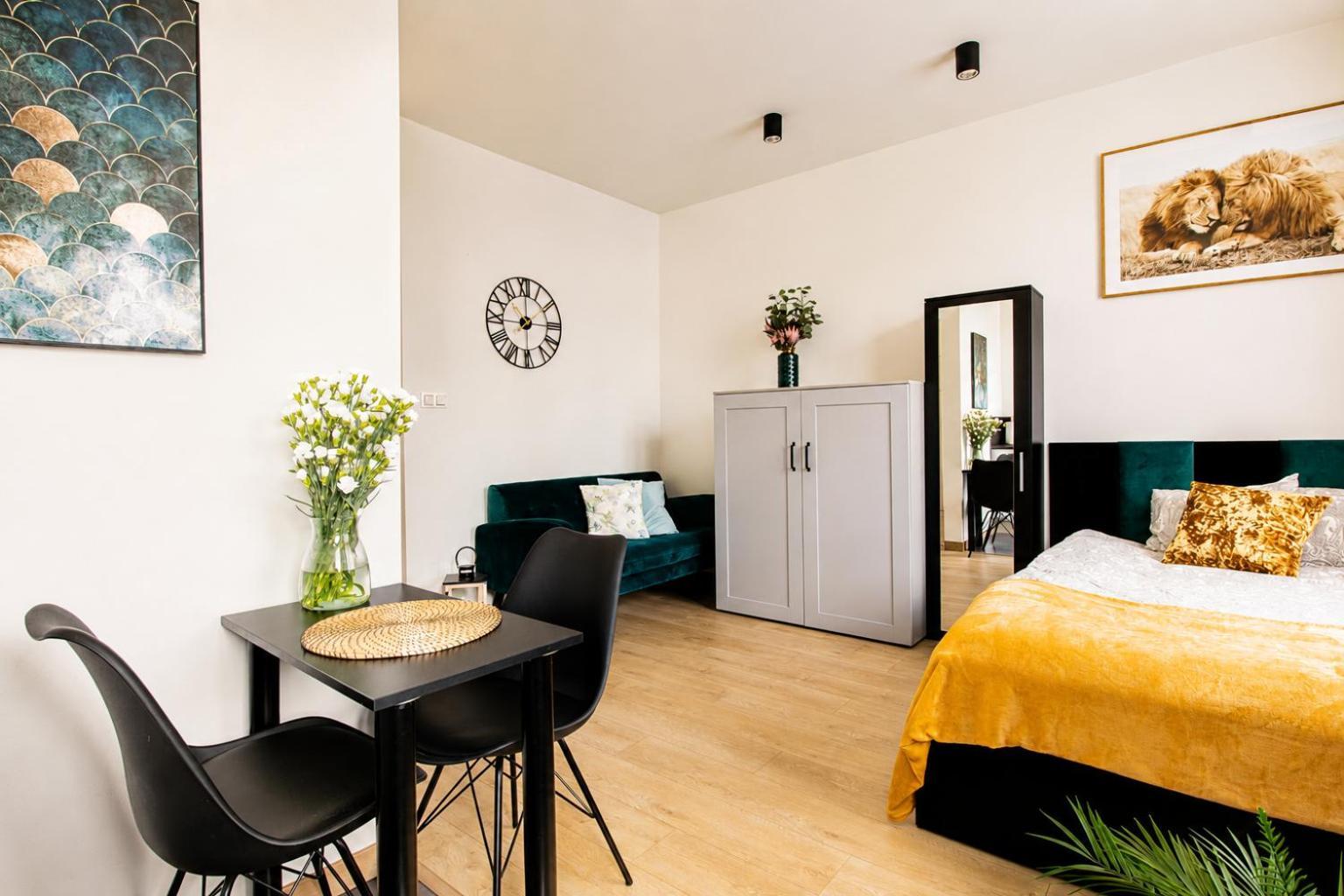 Studio Apartment