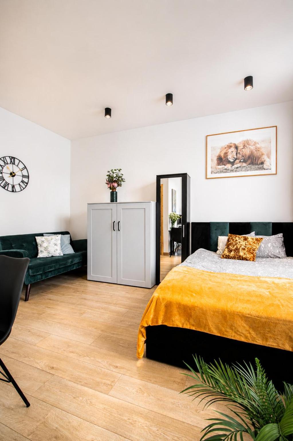 Studio Apartment