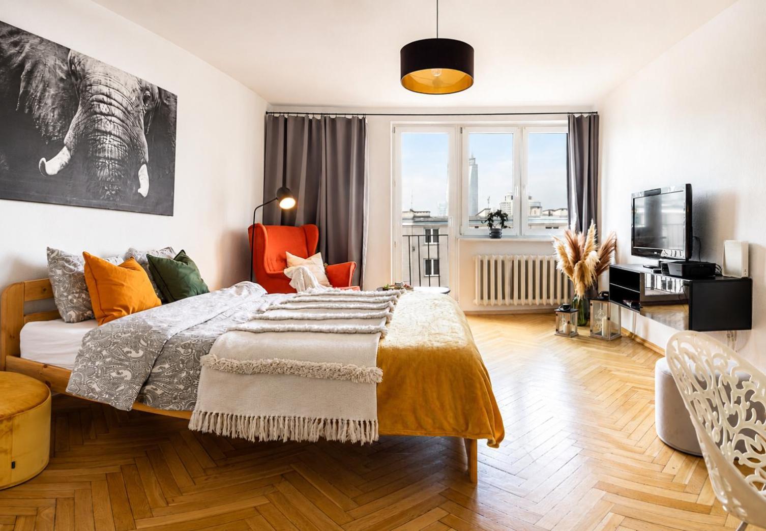 Studio Apartment