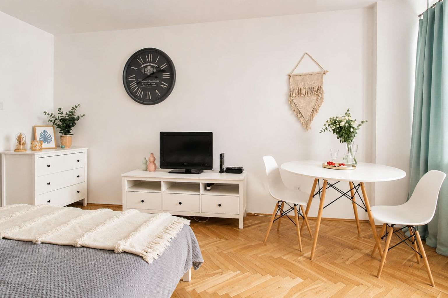 Studio Apartment