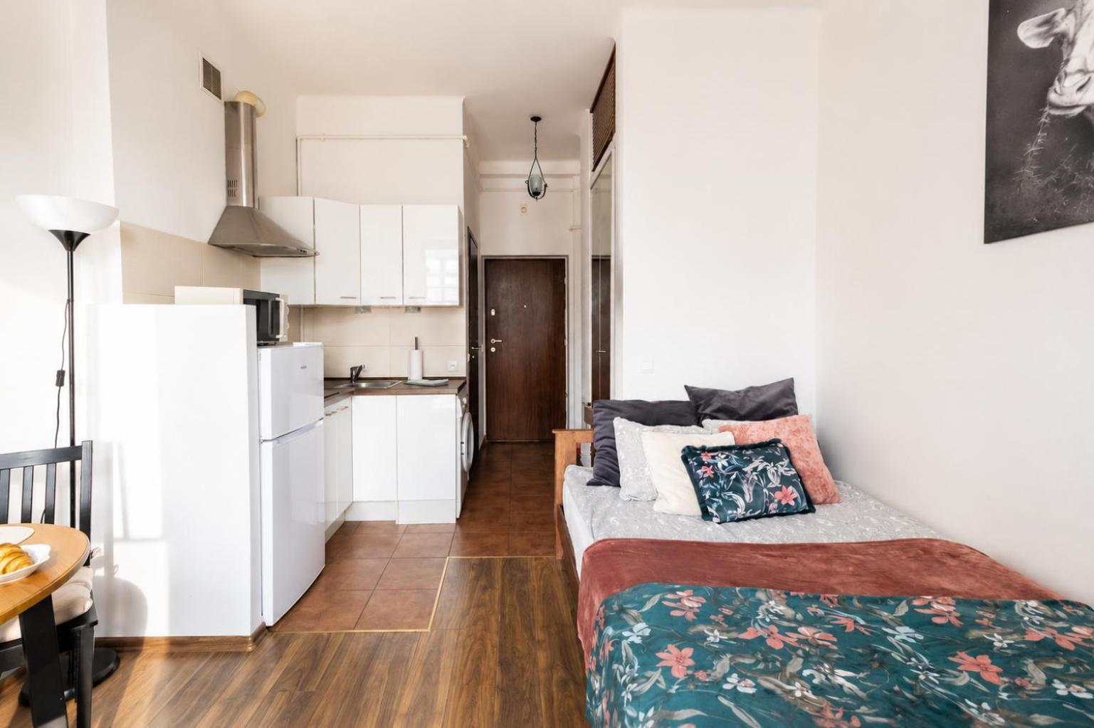 Studio Apartment