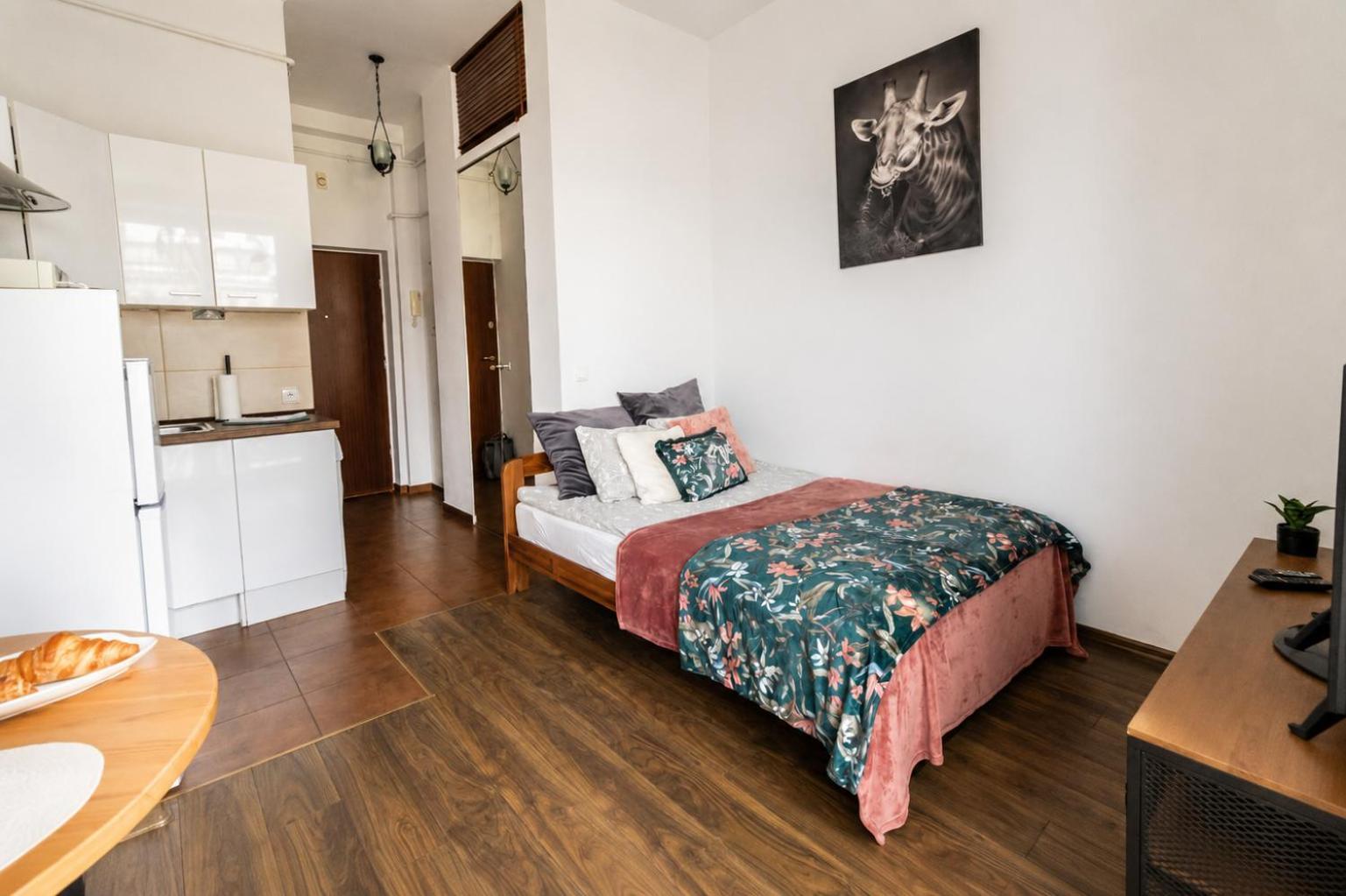 Studio Apartment