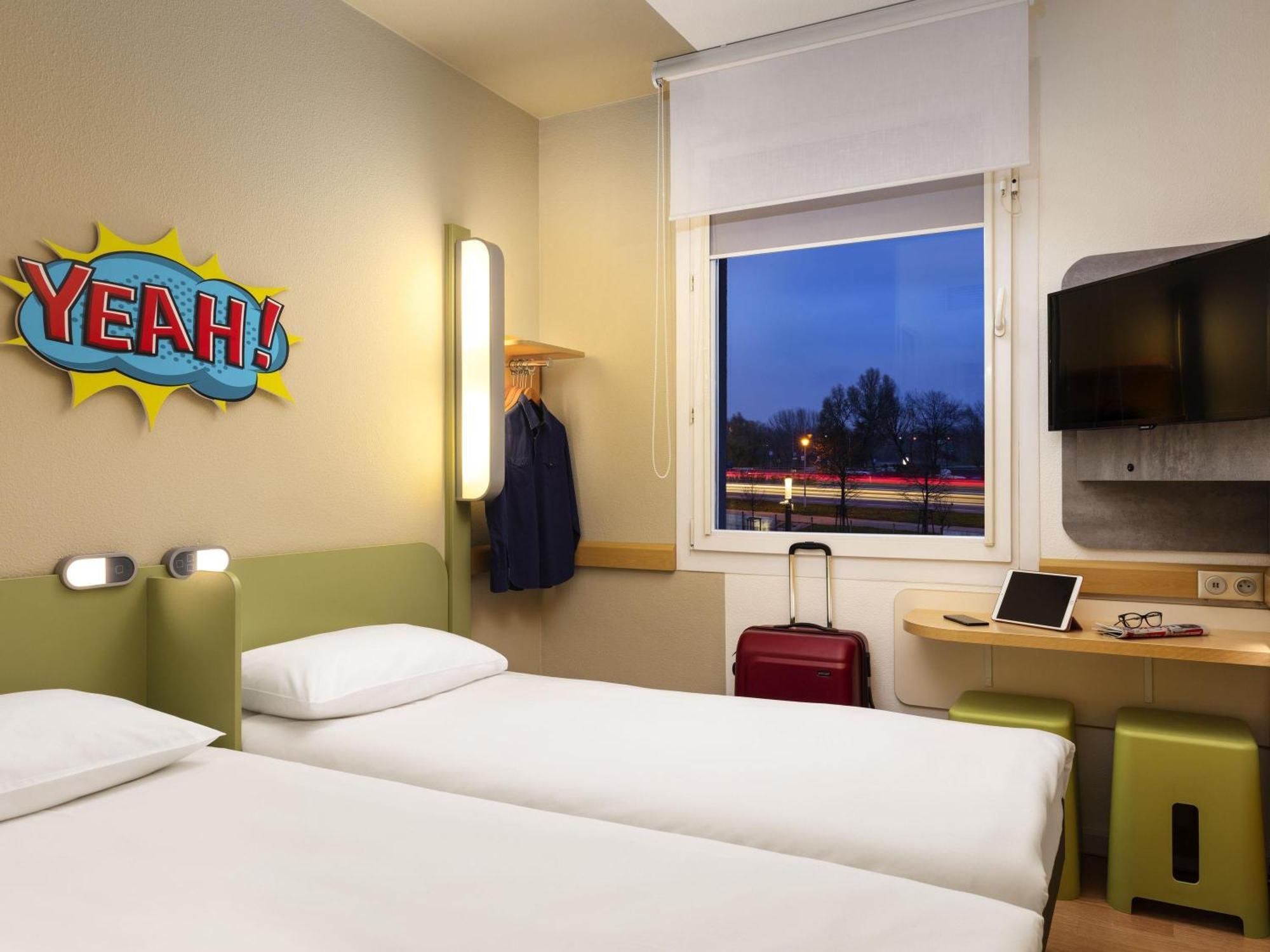 Standard Twin Room