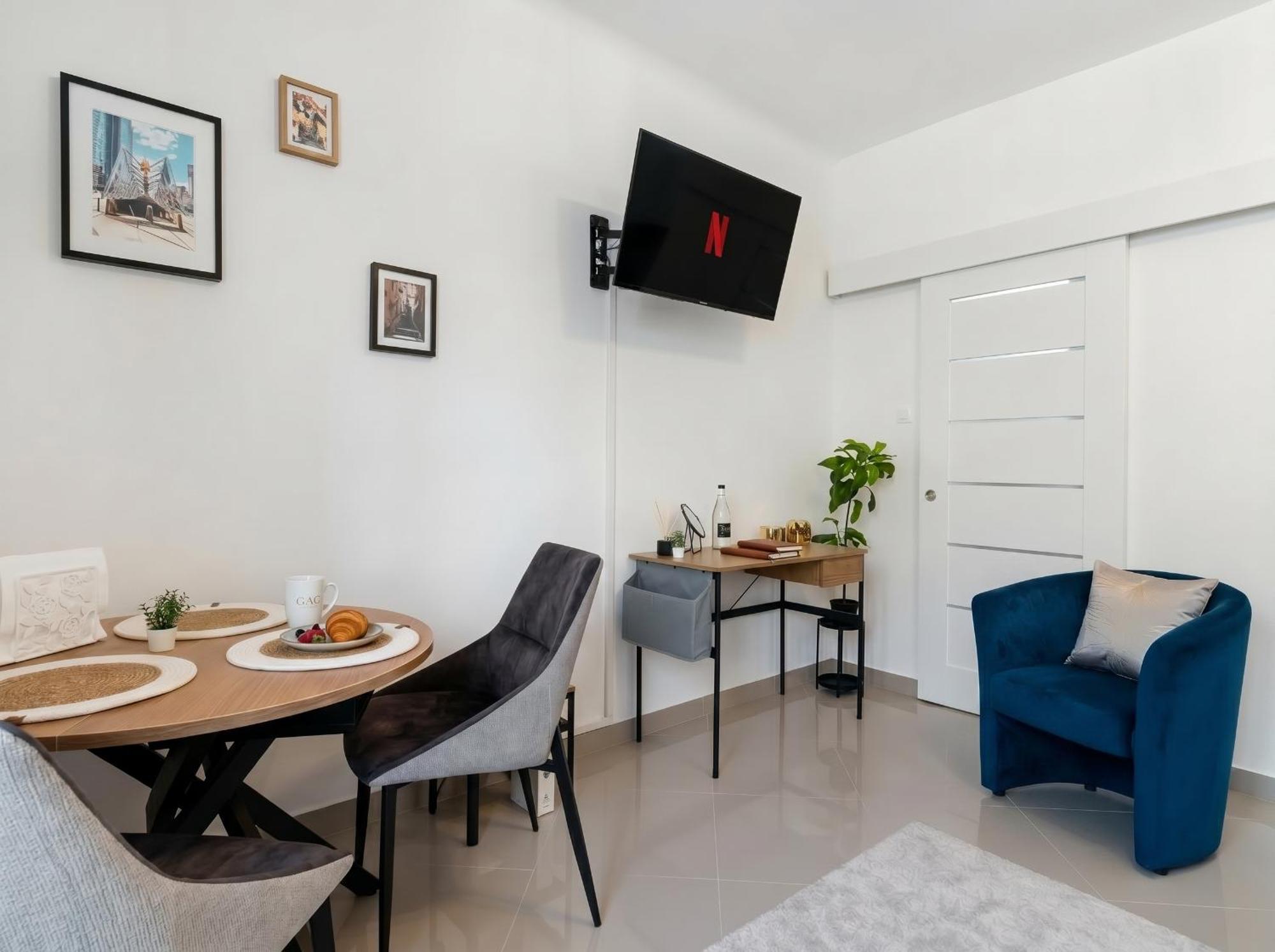 Studio Apartment