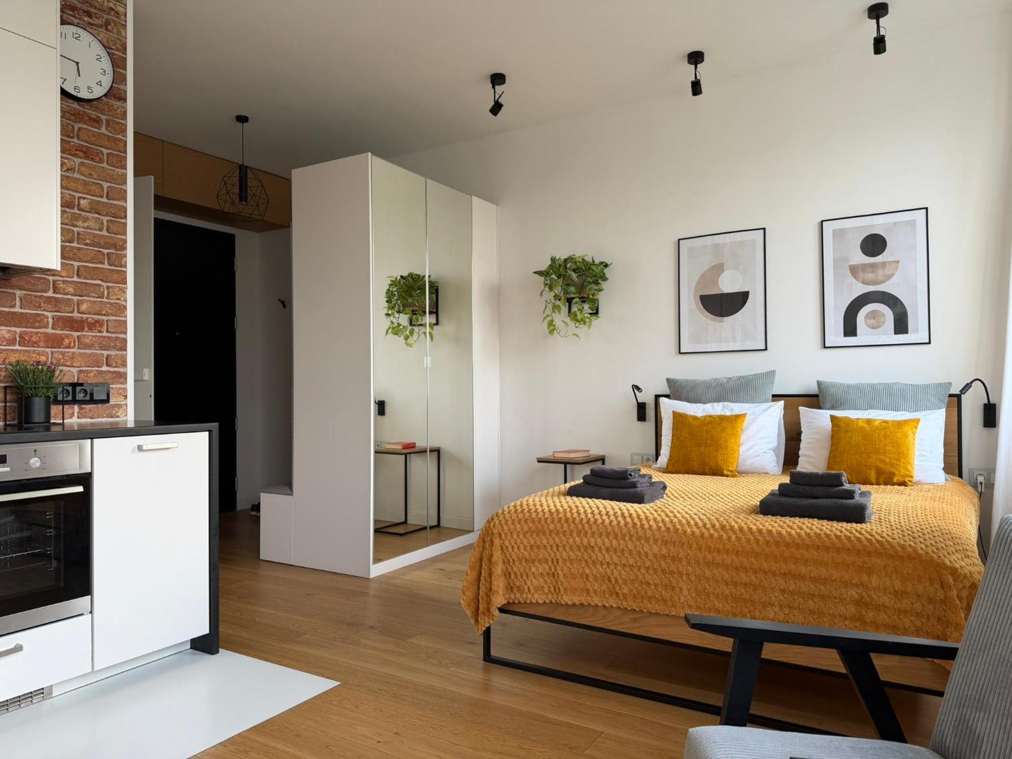 One-Bedroom Apartment
