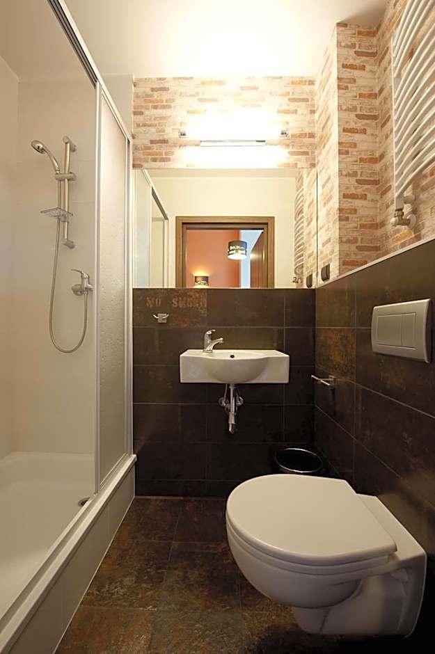 Double Room Private Bathroom