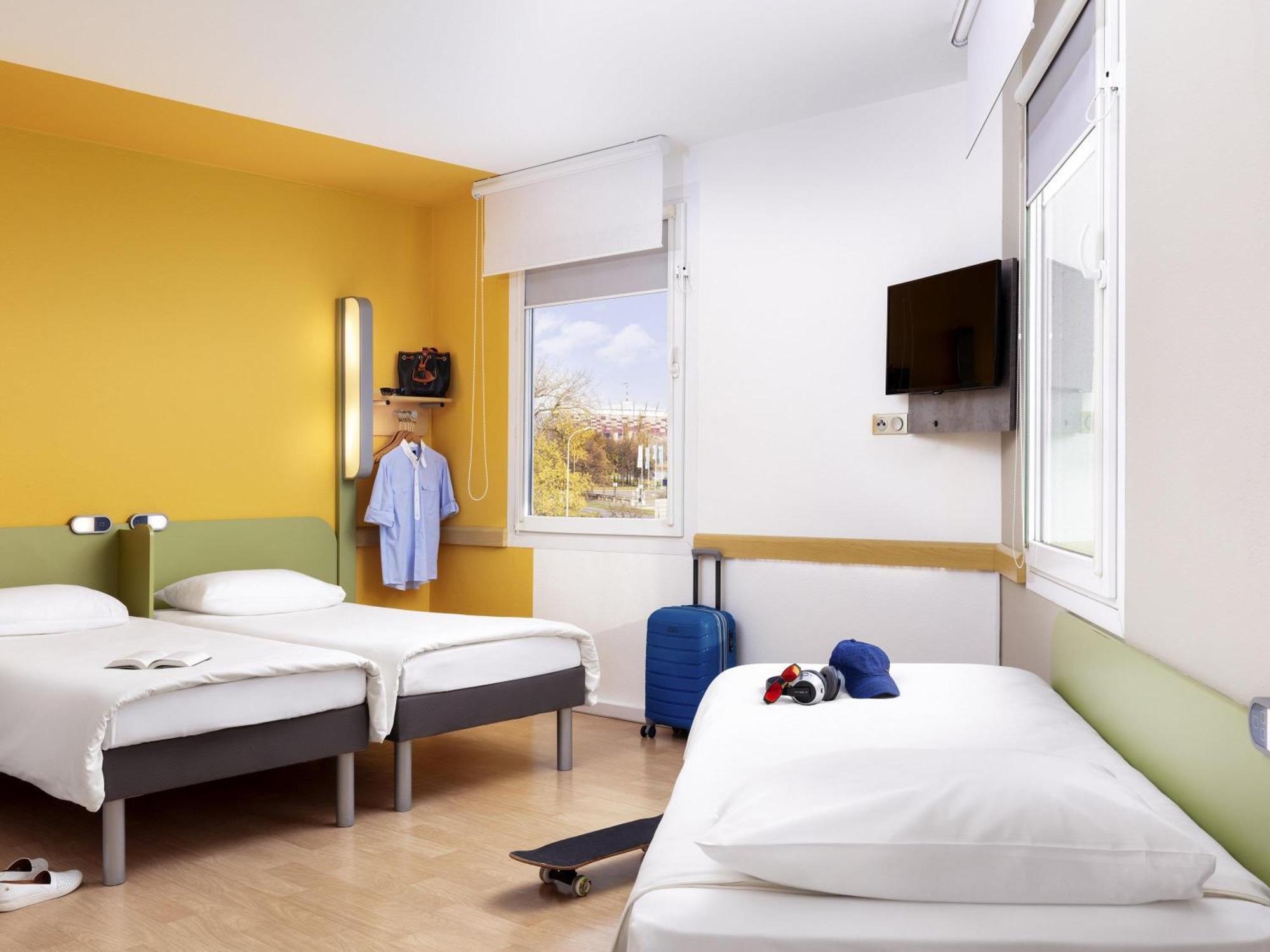 Standard Room Three Single Beds