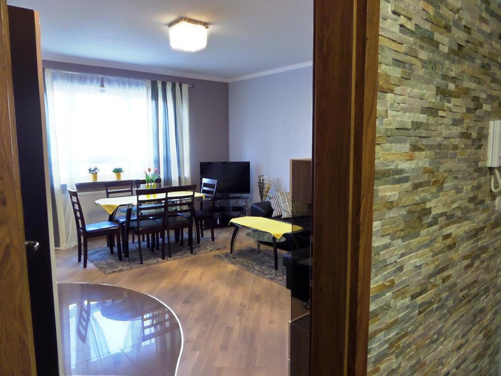 Deluxe Two-Bedroom Suite