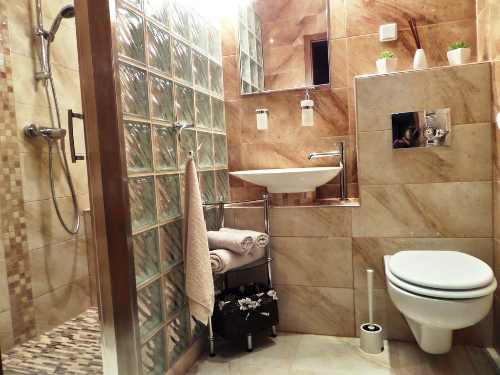 Deluxe Two-Bedroom Suite