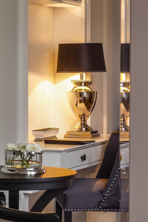 Classic Queen Room