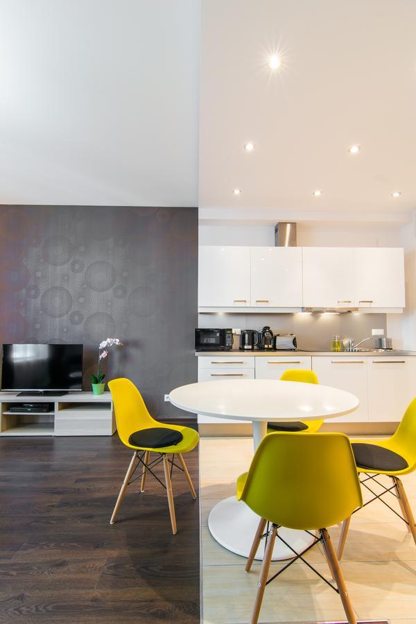 Superior One-Bedroom Apartment