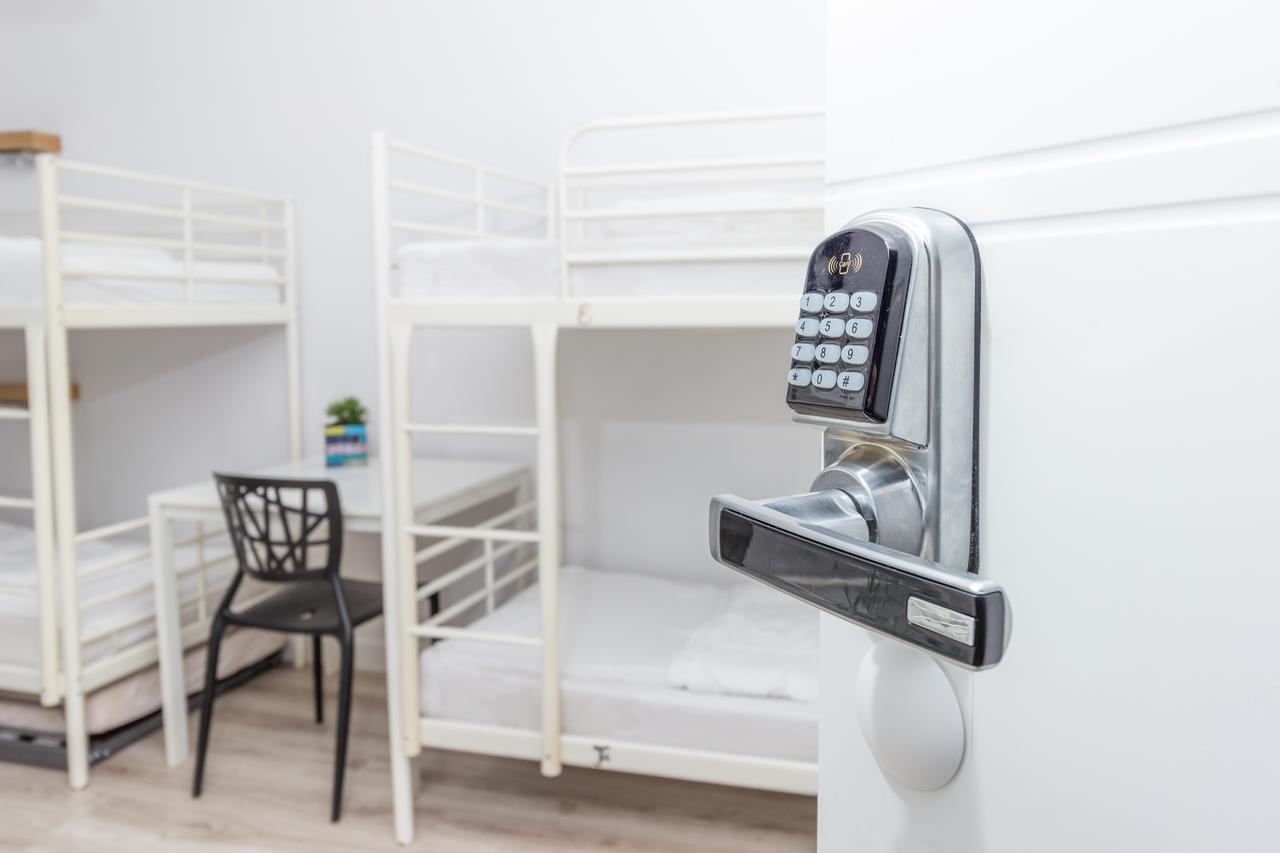 Bed 6-Bed Mixed Dormitory Room Private Bathroom,631953306:JPEG