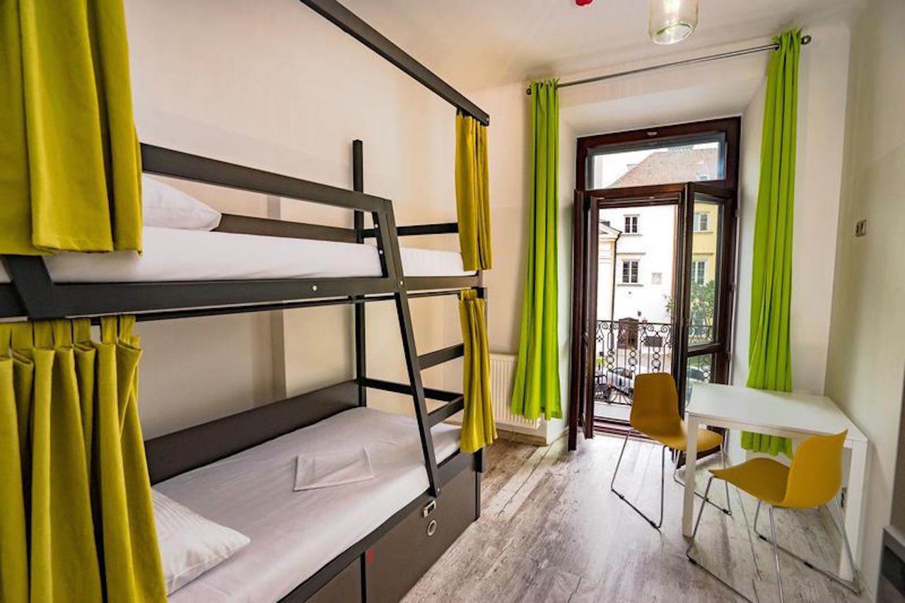 Bed 6-Bed Female Dormitory Room