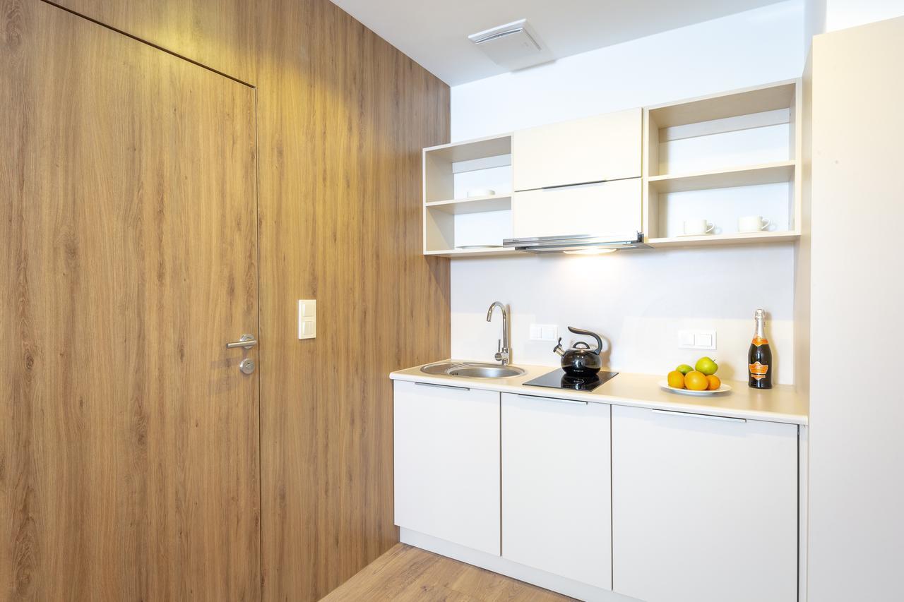 Deluxe Studio Apartment Kitchenette