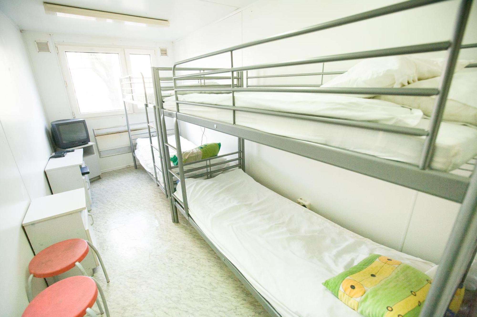 Single Bed 4-Bed Dormitory Room