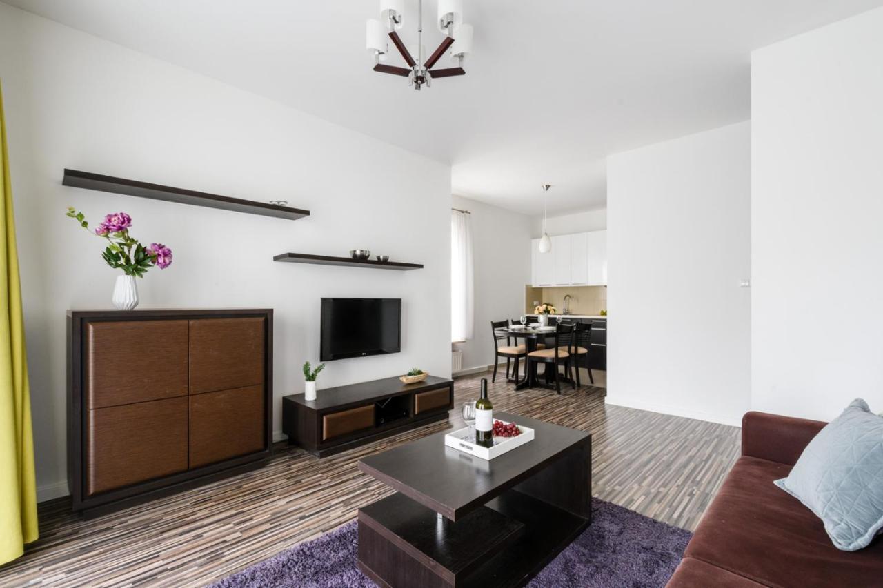 One-Bedroom Apartment Giełdowa 4c Street
