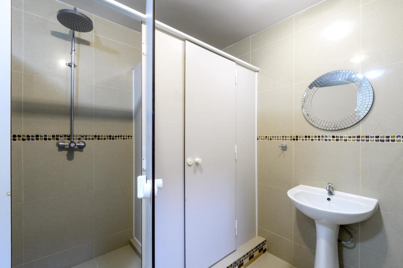 Basic Triple Room