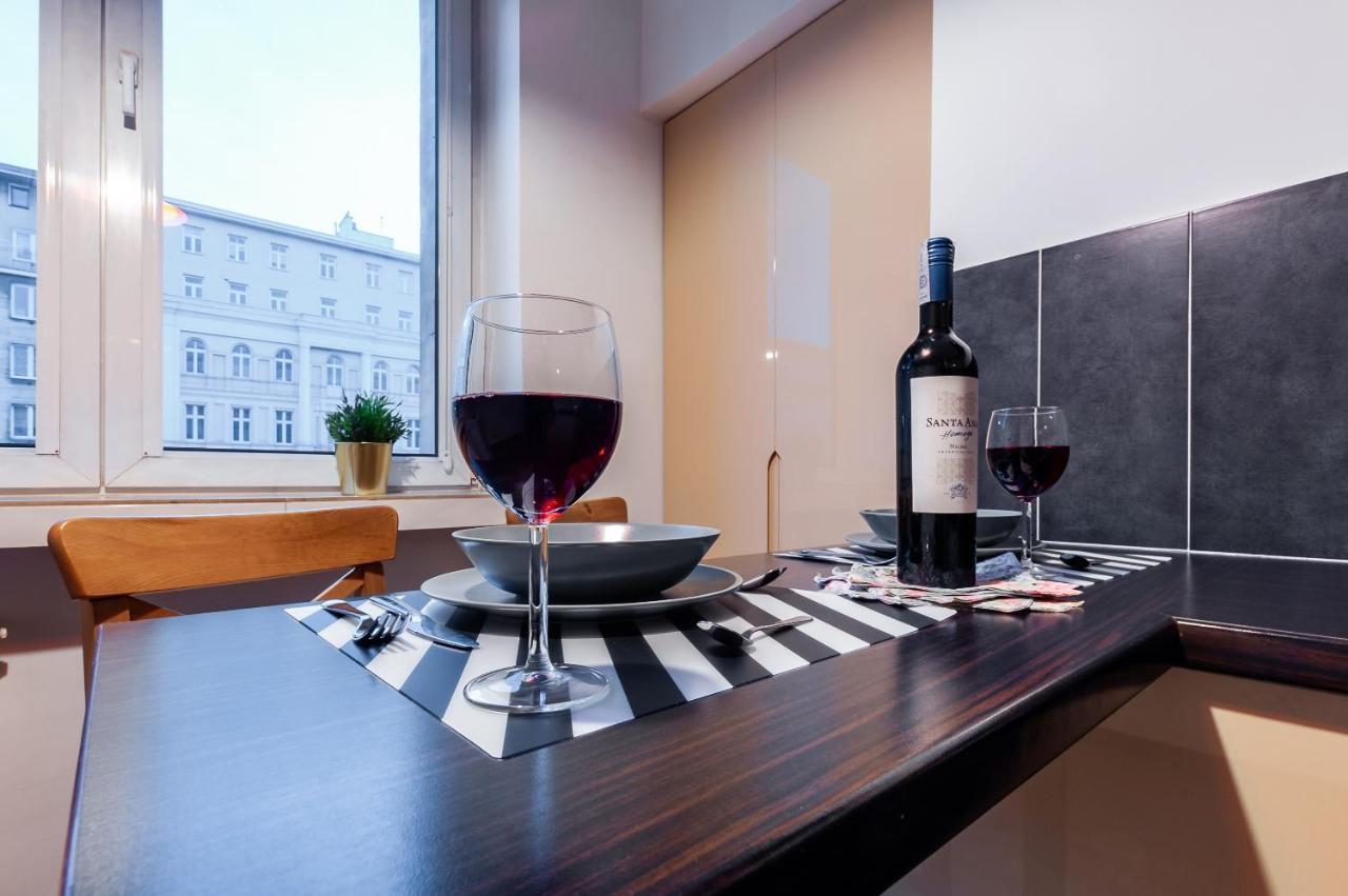 Studio Apartment Aleje Jerozolimskie 42