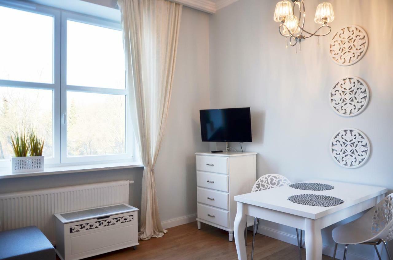 Studio Apartment,872880524:JPEG