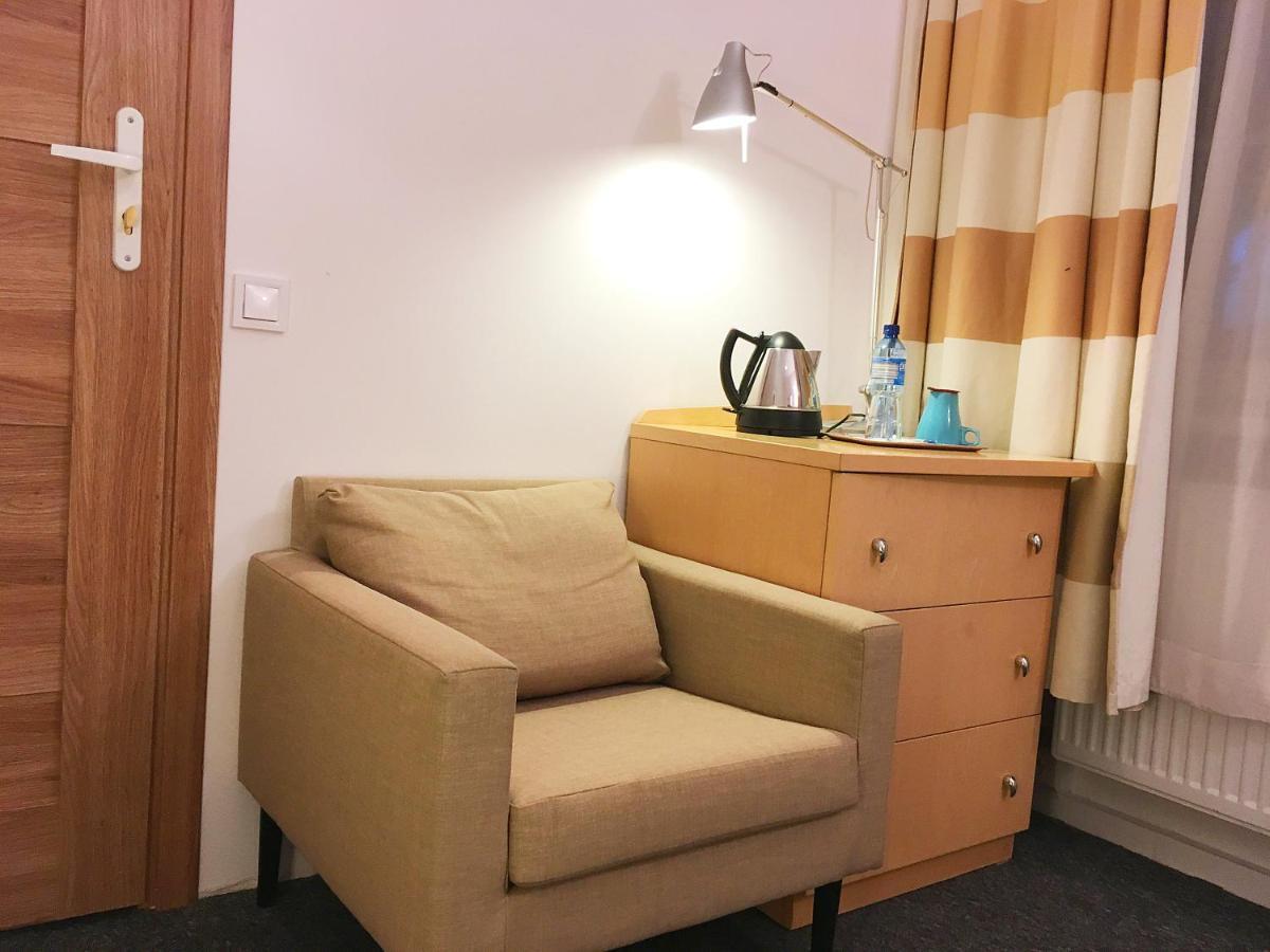Standard Single Room with Shared Bathroom