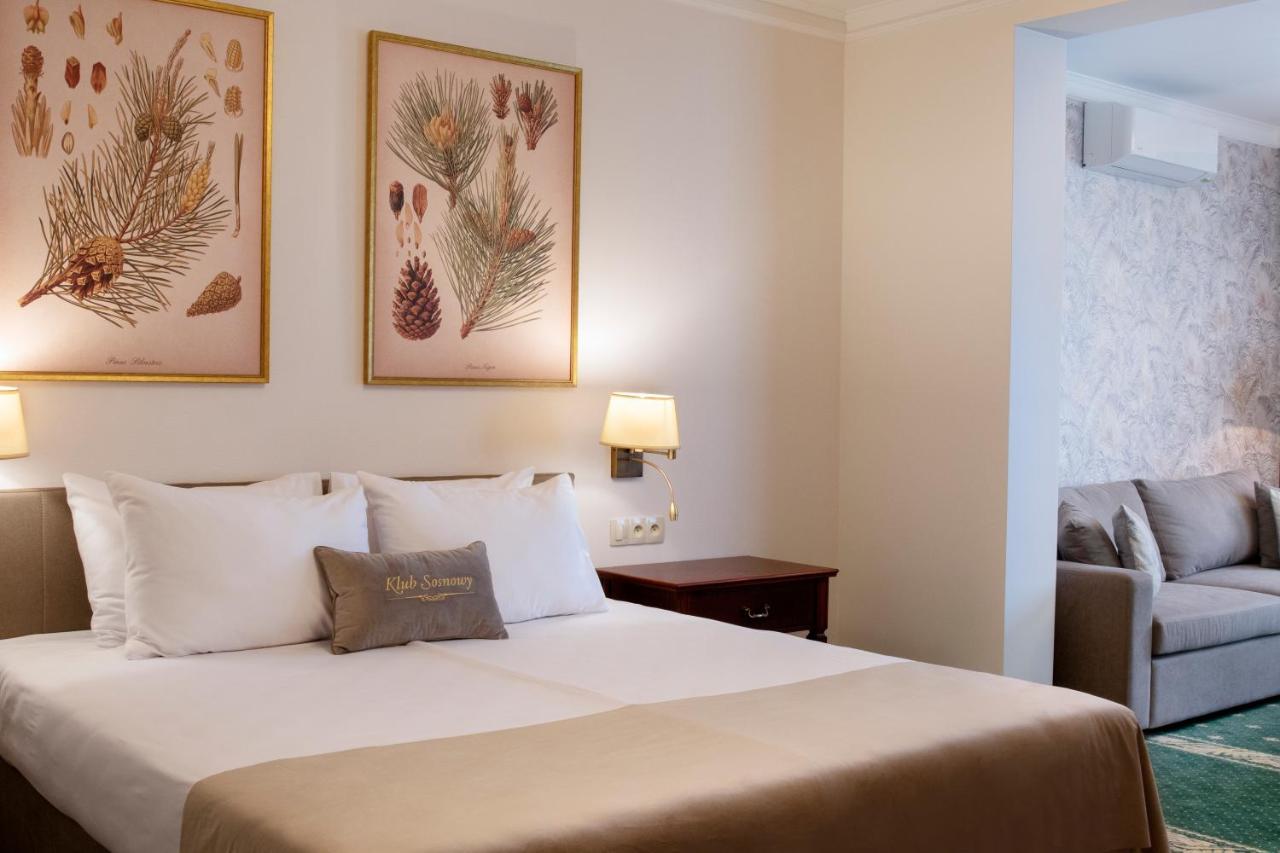 Deluxe King Suite