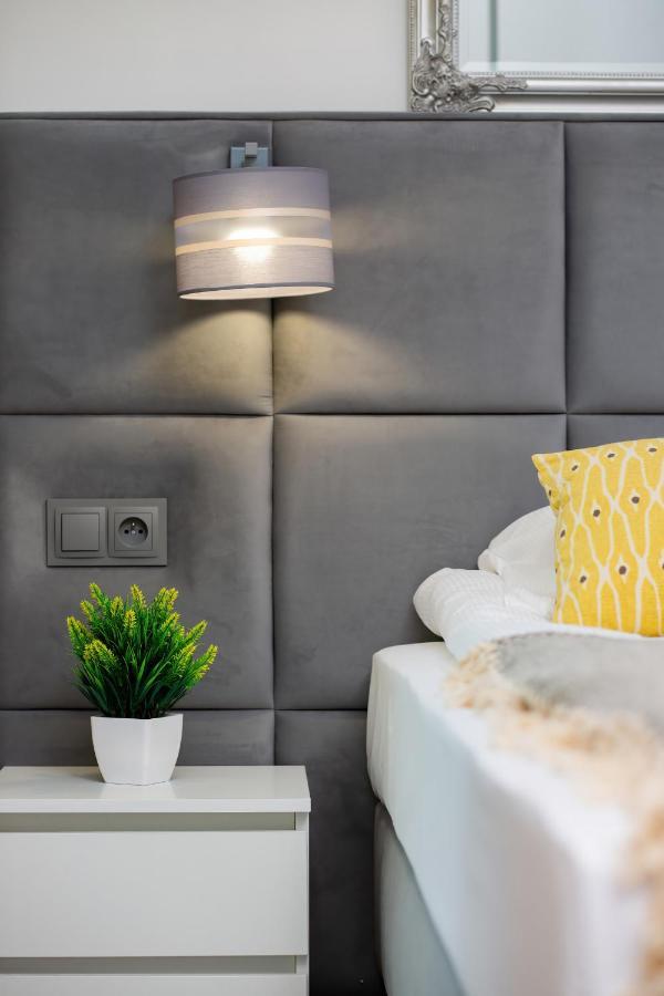 Studio Double Bed