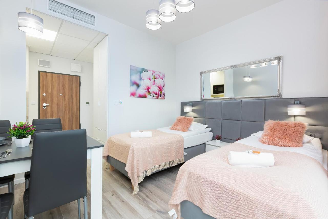 Studio Double or Twin Bed
