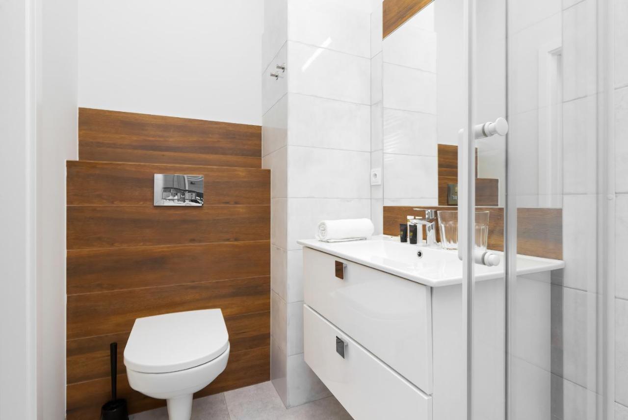 Studio Double or Twin Bed
