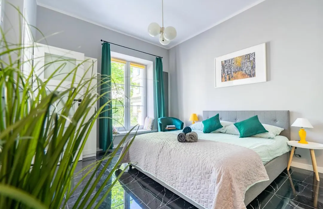 Stylish Studio In The Heart Of The City.-1
