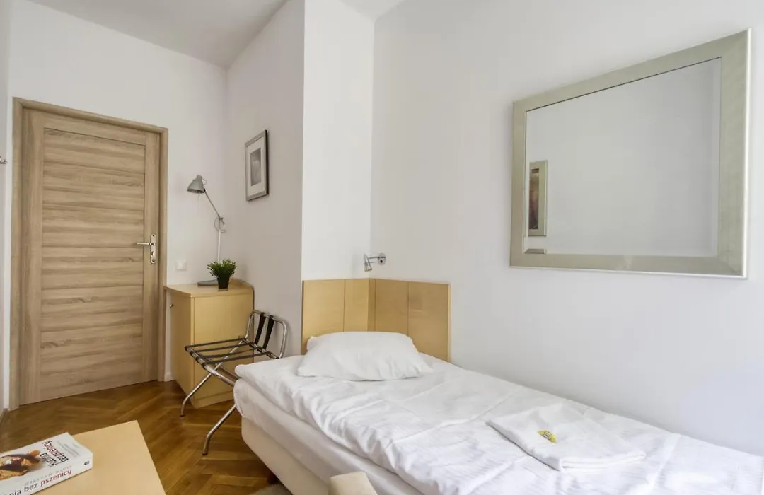 404 Rooms Obrzezna Mokotow-1