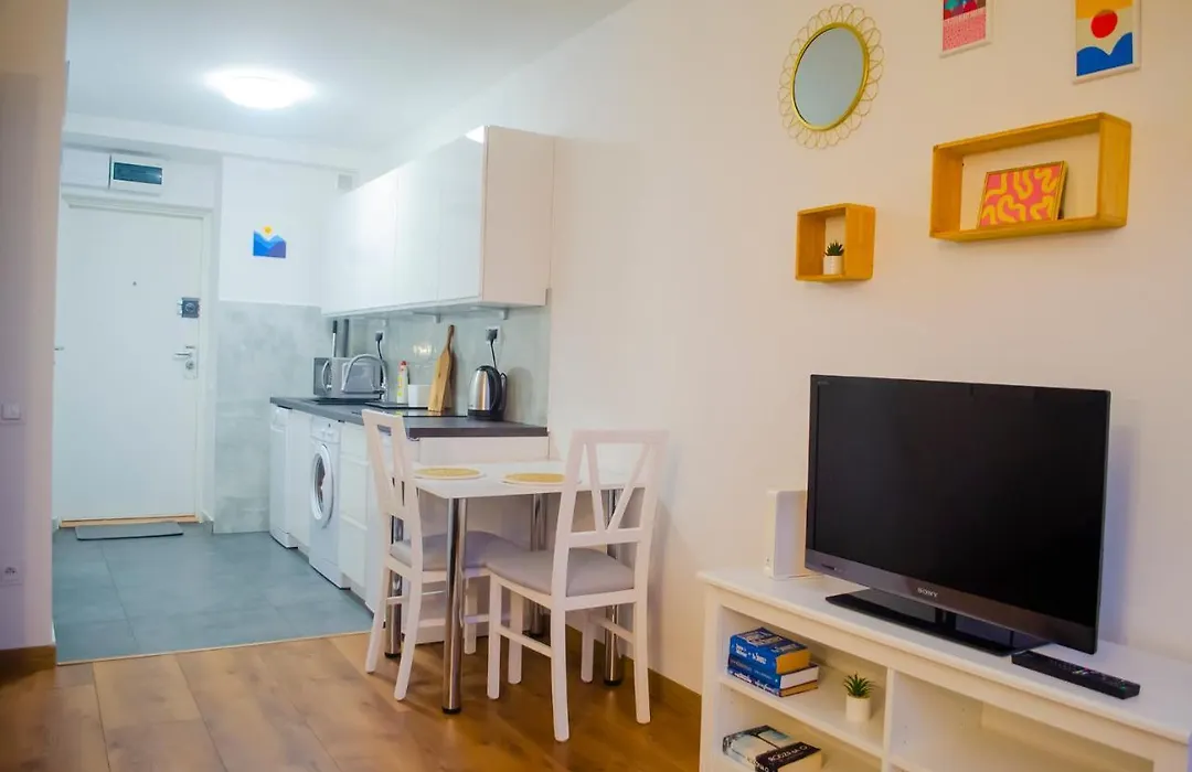 Sweet Life Apartment Next To Metro Station-1