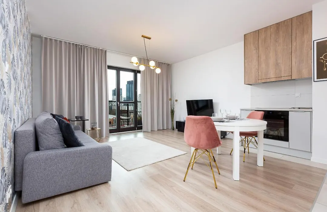 Metro Płocka Exquisite Apartment by Renters-1