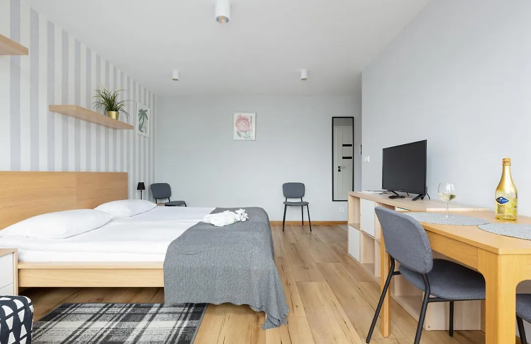 Apartments City Center Powiśle by Noclegi Renters-1