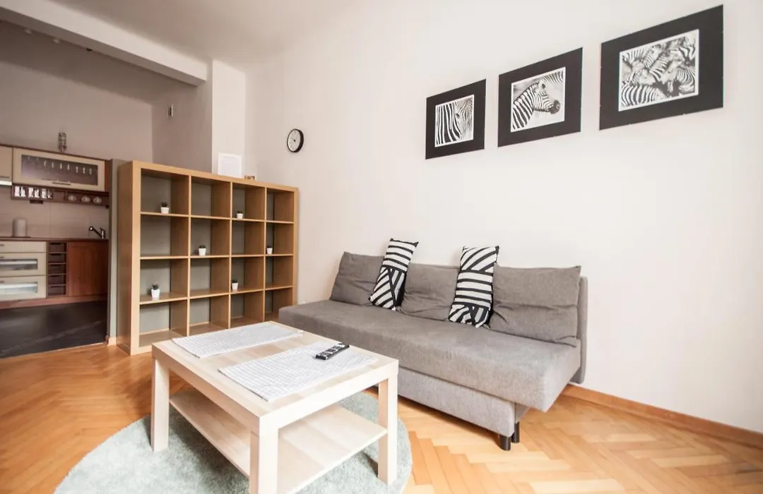 Elegant Apartment Old Town Market-1