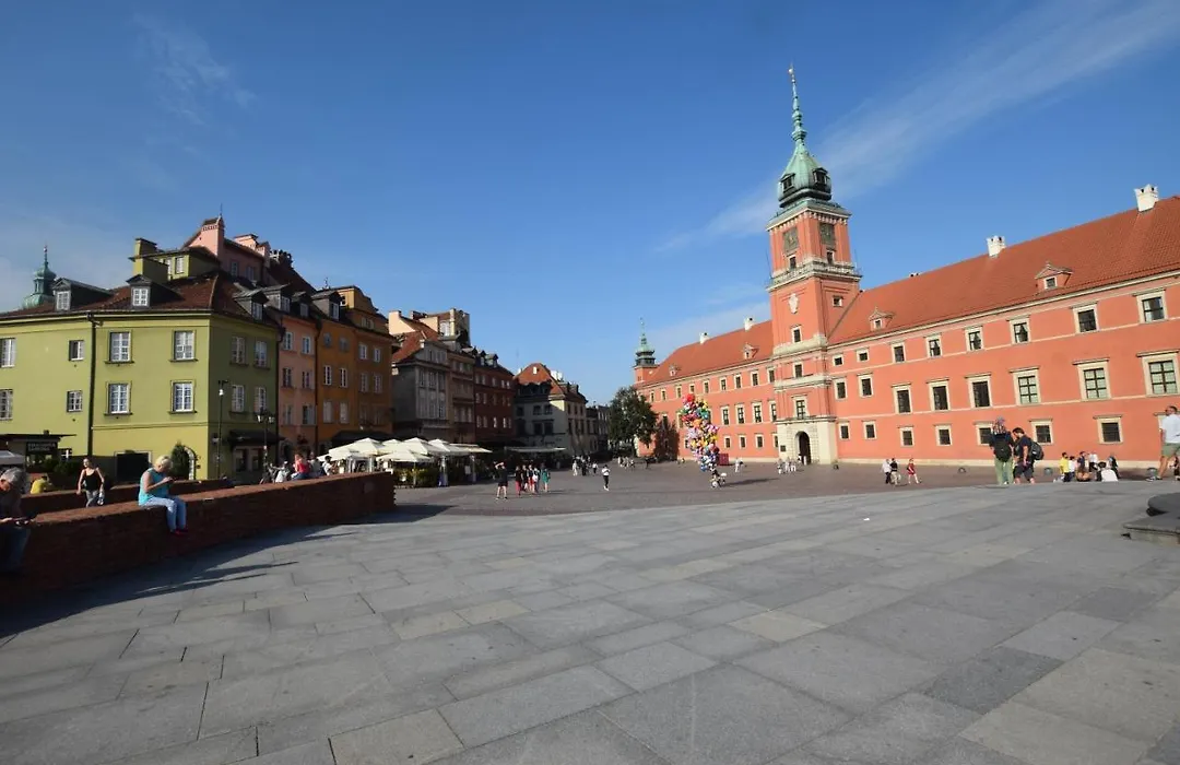 Elegant Apartment Old Town Market-1