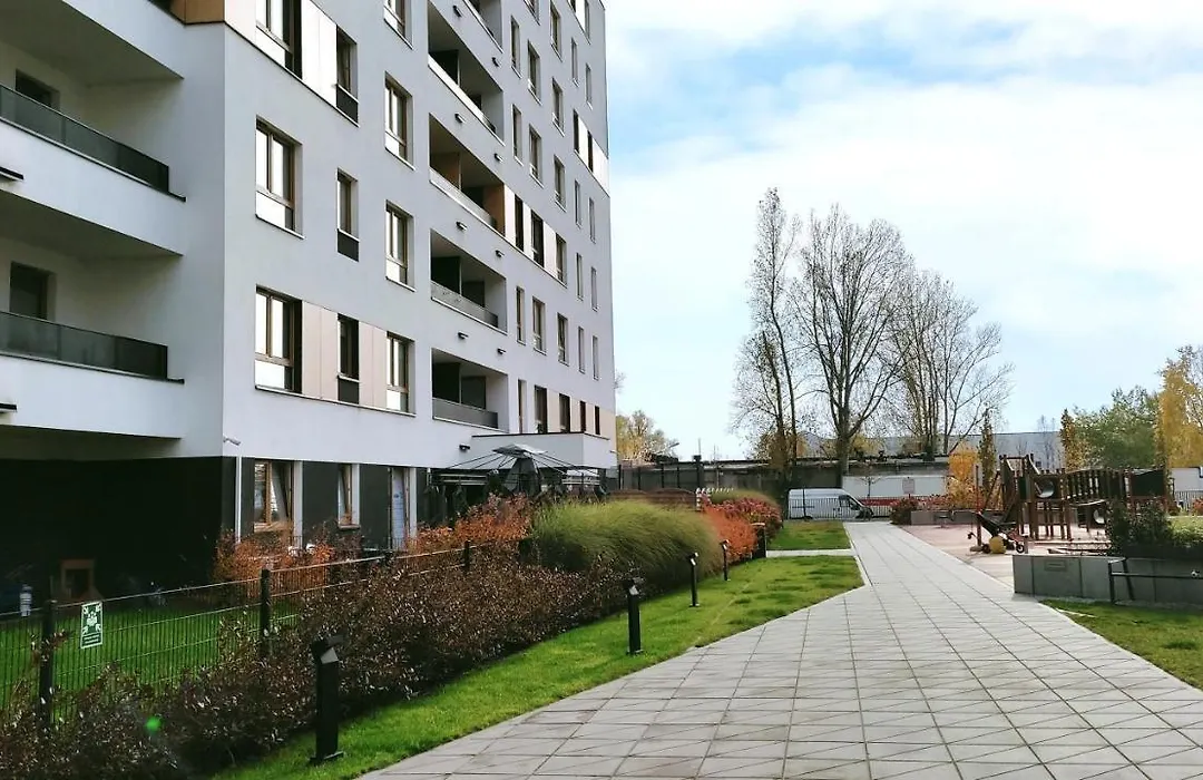 M&R Apartament Airport&Business Premium Komputerowa - Underground Garage - Free Wifi - Netflix - Self Check-In - 5 Min From Chopin Airport-1