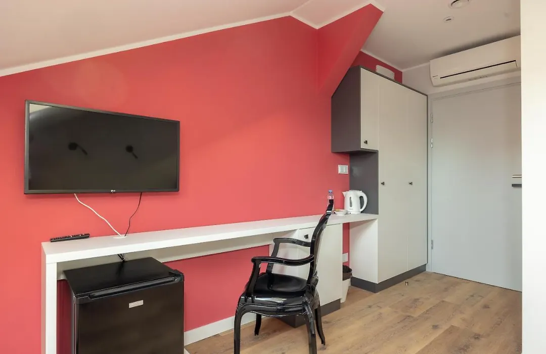 Ae Hostel Nowy Swiat By Bookinghost-1