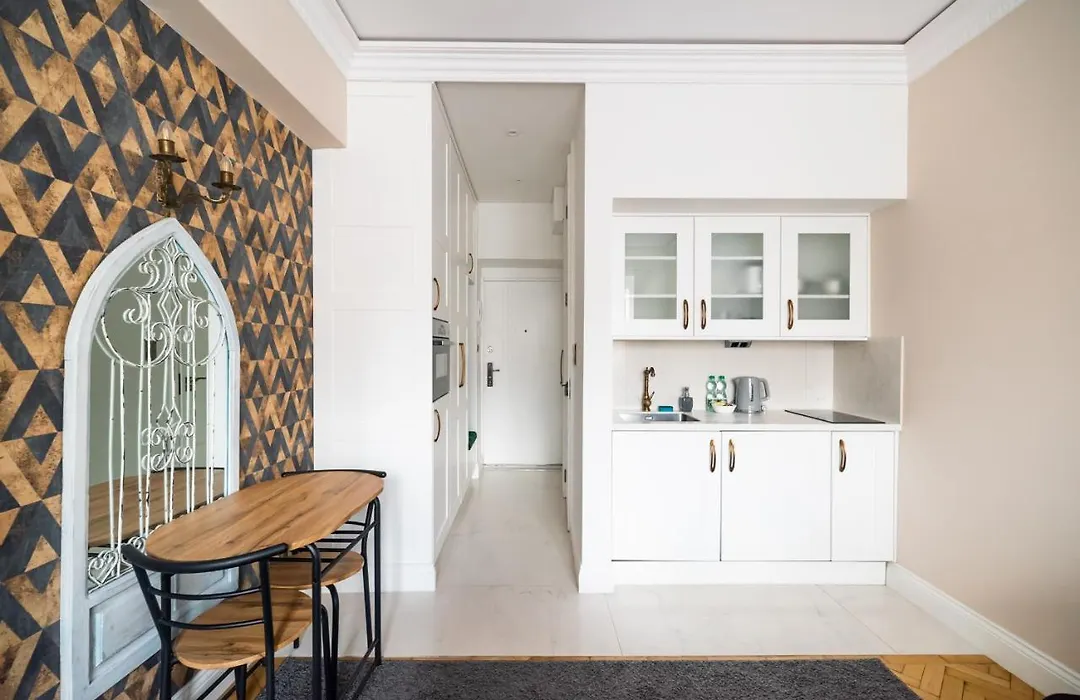 City Centre All In One Apartment By Bookinghost-1