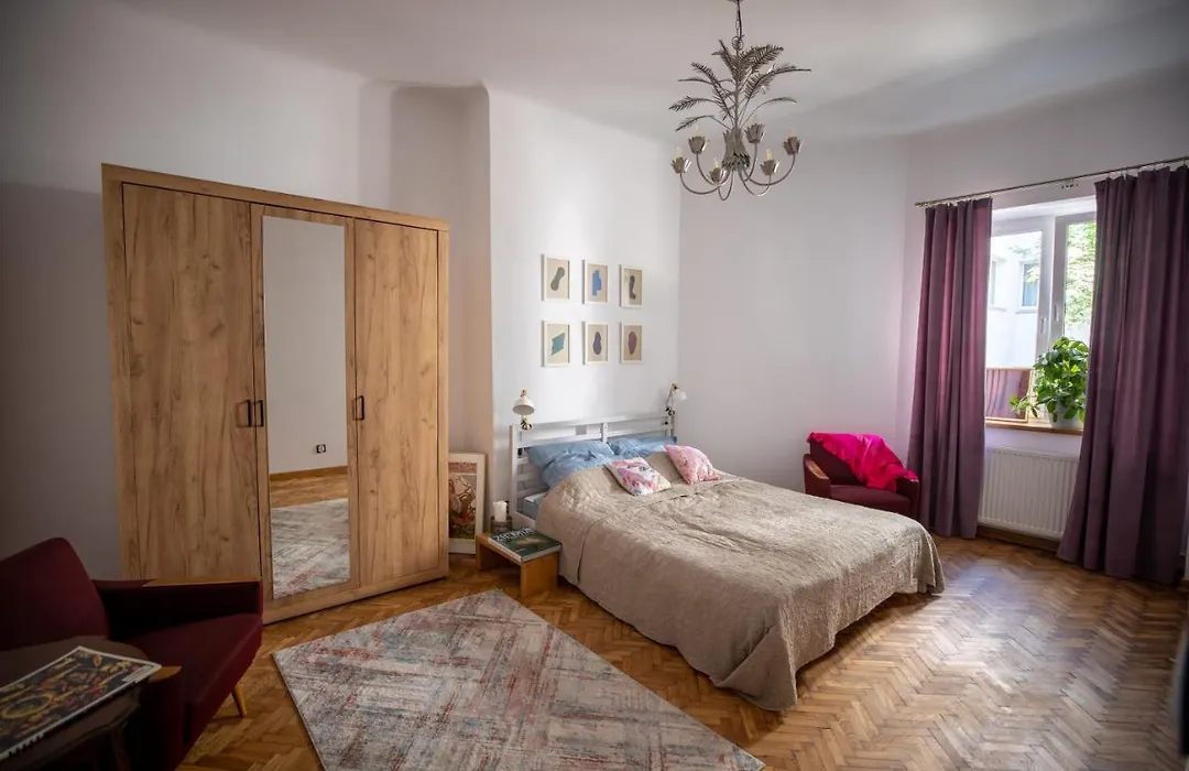 Warsaw Concierge Miedziana-1