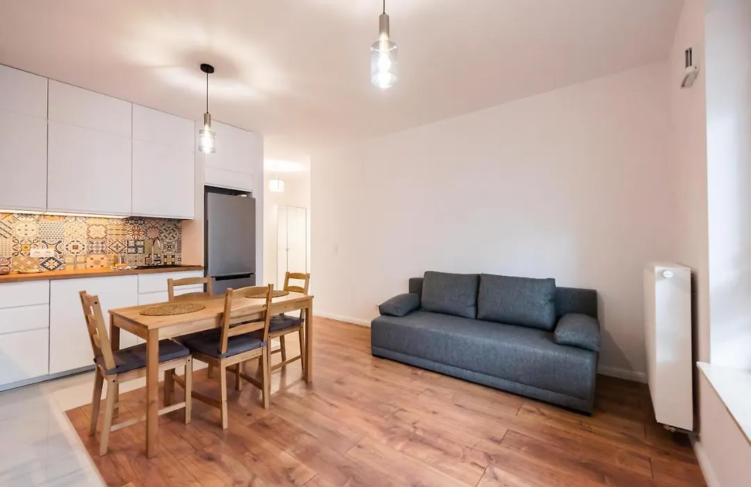 Saska Kepa Bright Apartament By Bookinghost-1