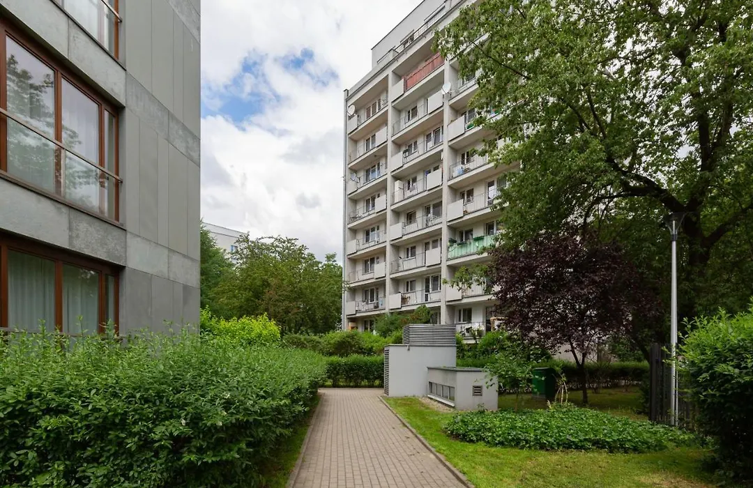 Central Apartment Solec Wilanowska by Noclegi Renters-1