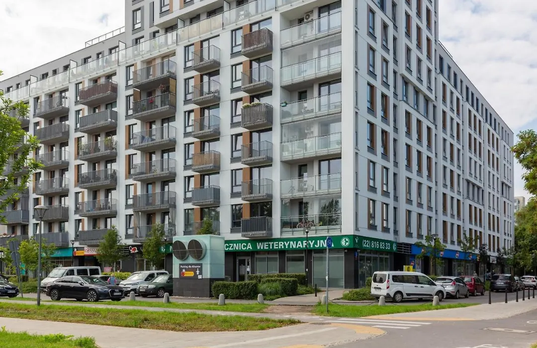 Warsaw Ursynów Apartment with Balcony by Noclegi Renters-1