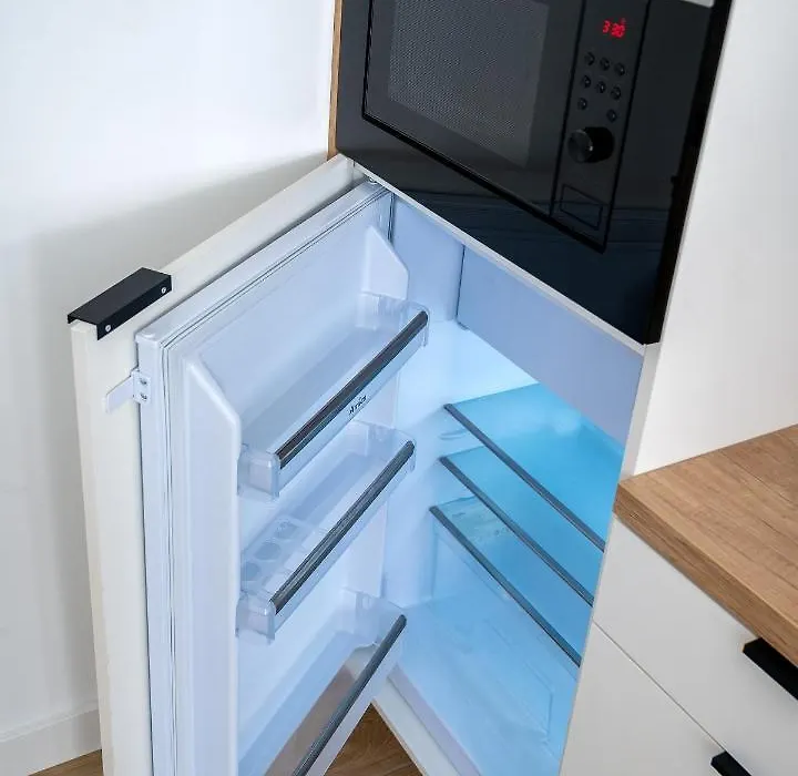 Sliska 3 - Studio - 100M Od Zlotych Tarasow Oraz 200M Od Dworca Centralnego, Piekny Widok Na Panorame Warszawy - Wifi - Smart Tv 55 Cali - Better Rental-1