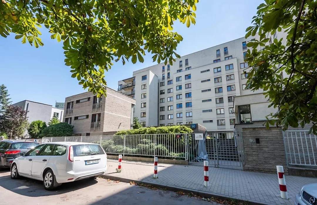 Metro Wilanowska Homely Apartment By Bookinghost-1