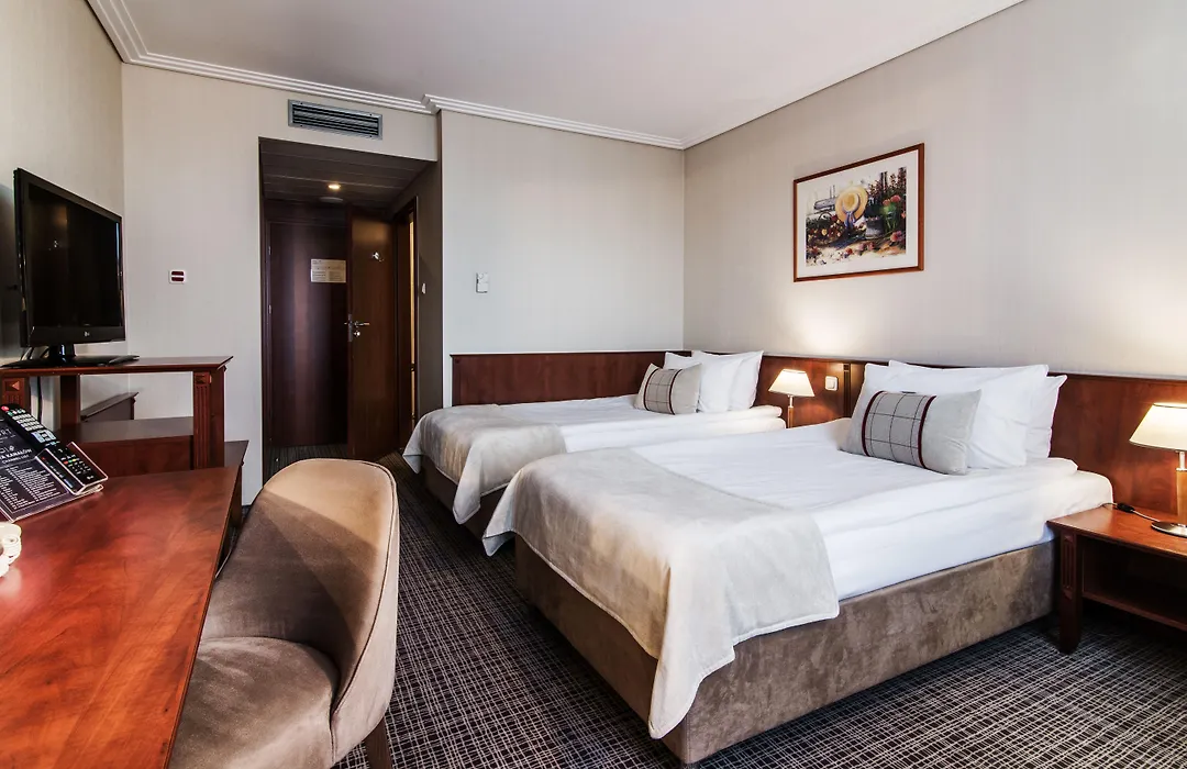 Airport Hotel Okęcie-1