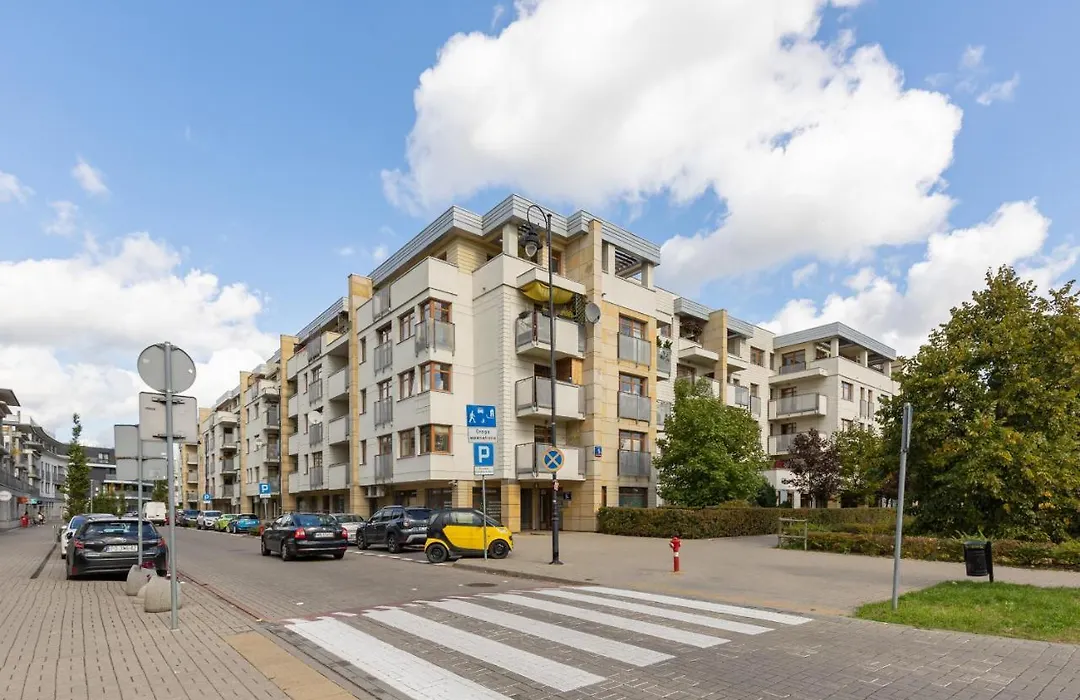 Spacious Apartment Pałac Jana III Wilanów by Renters-1