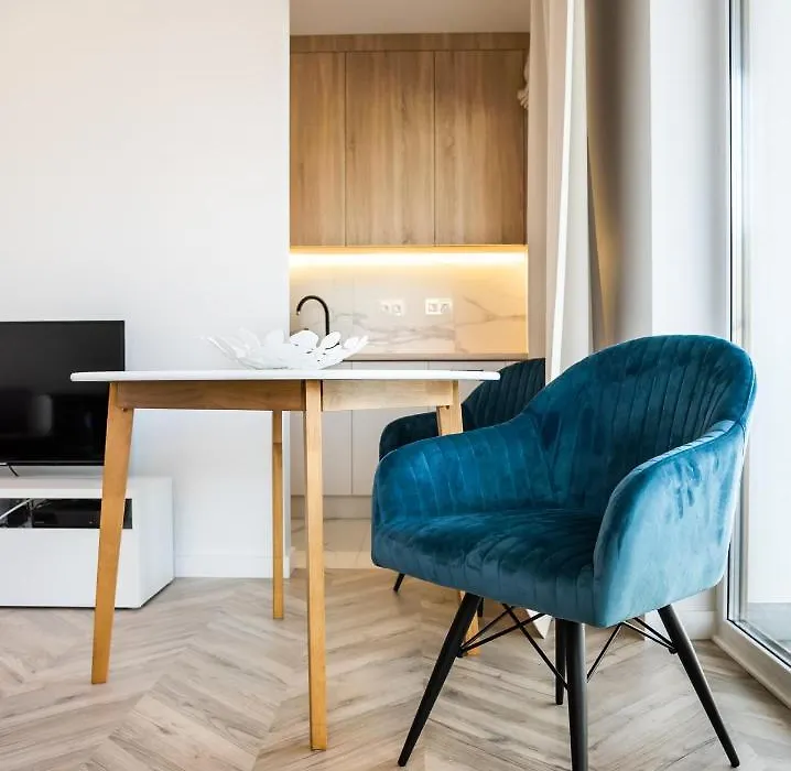 East Side Of Warsaw Studio 103 By Bookinghost-1